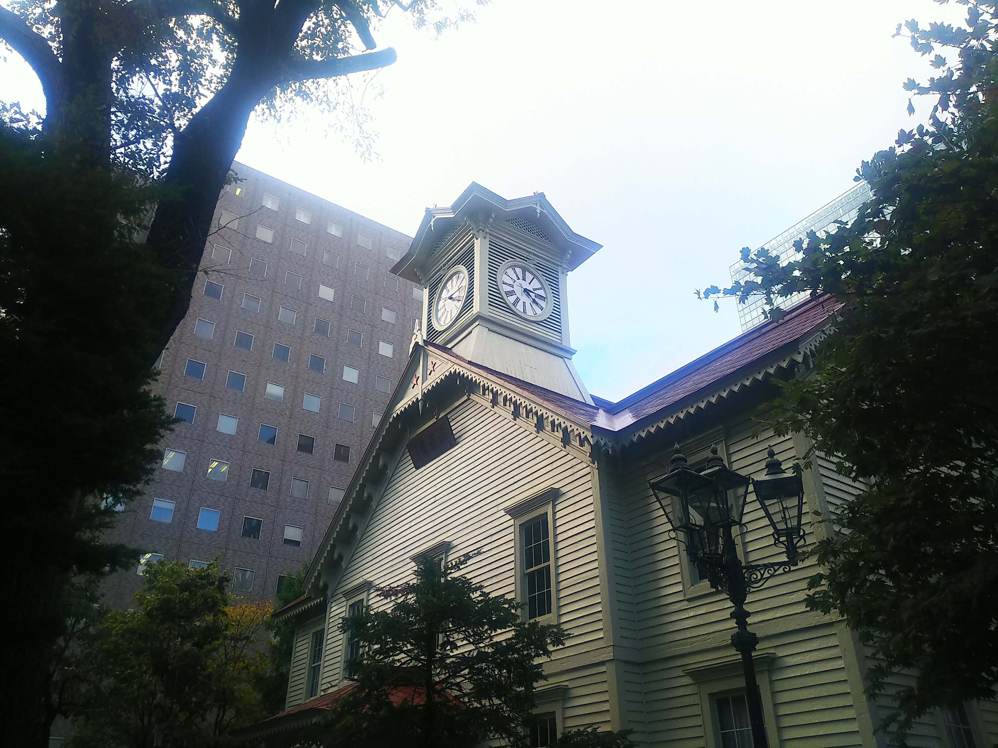 日本3大がっかり名所と言われる北海道の 時計台 は本当に残念な観光地なのか 喜怒哀楽